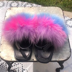 Rubber Sandals with Rainbow Fur Pom Front